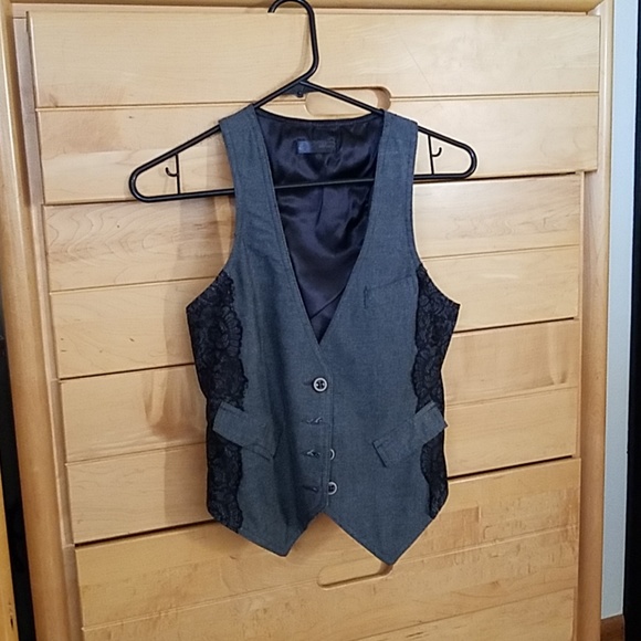 Old navy vest - Picture 1 of 3